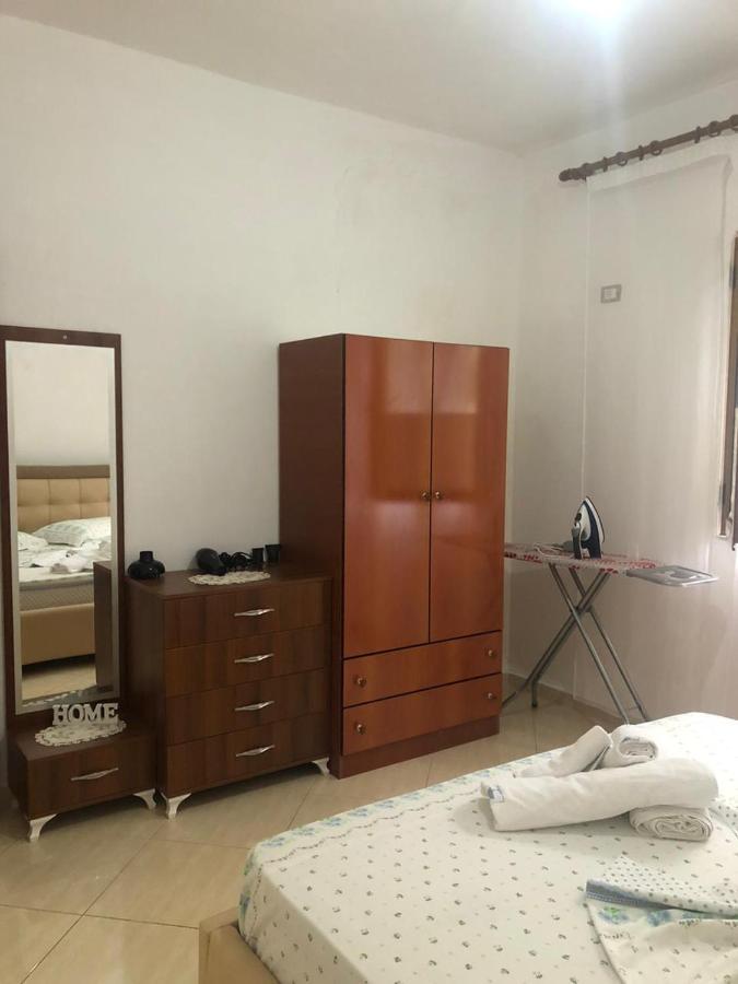Teo Apartment Саранда Екстер'єр фото