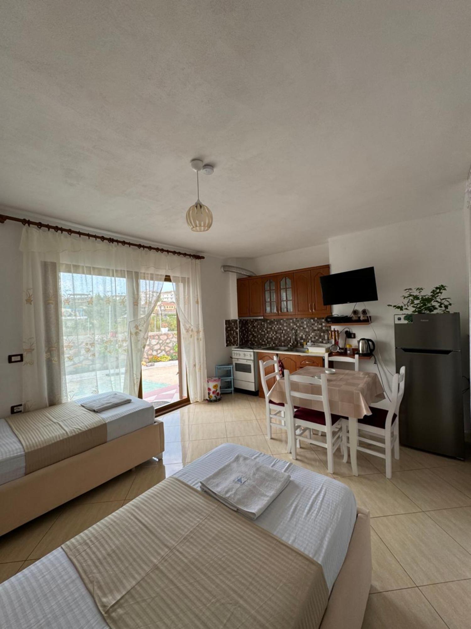 Teo Apartment Саранда Екстер'єр фото