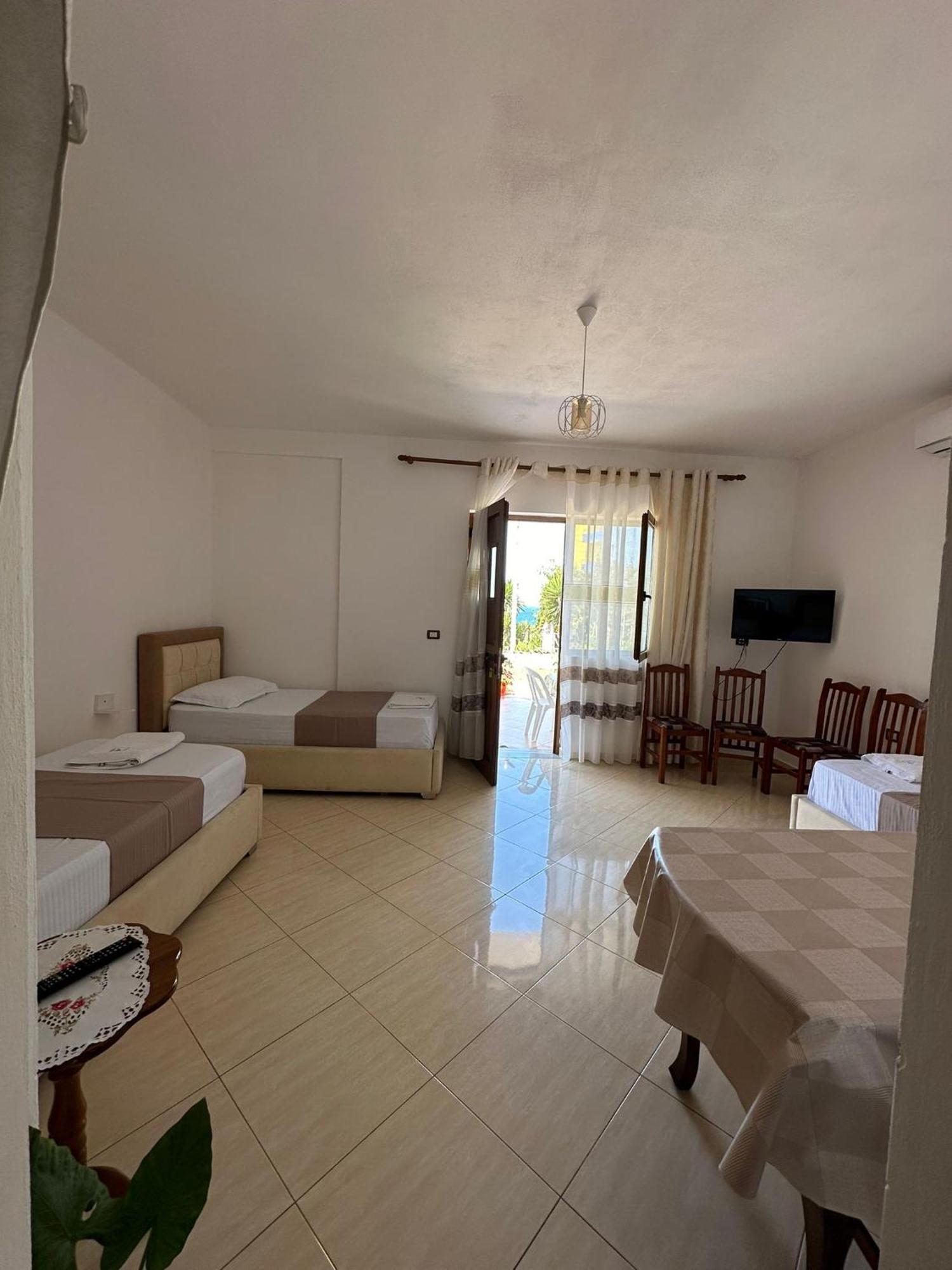 Teo Apartment Саранда Екстер'єр фото