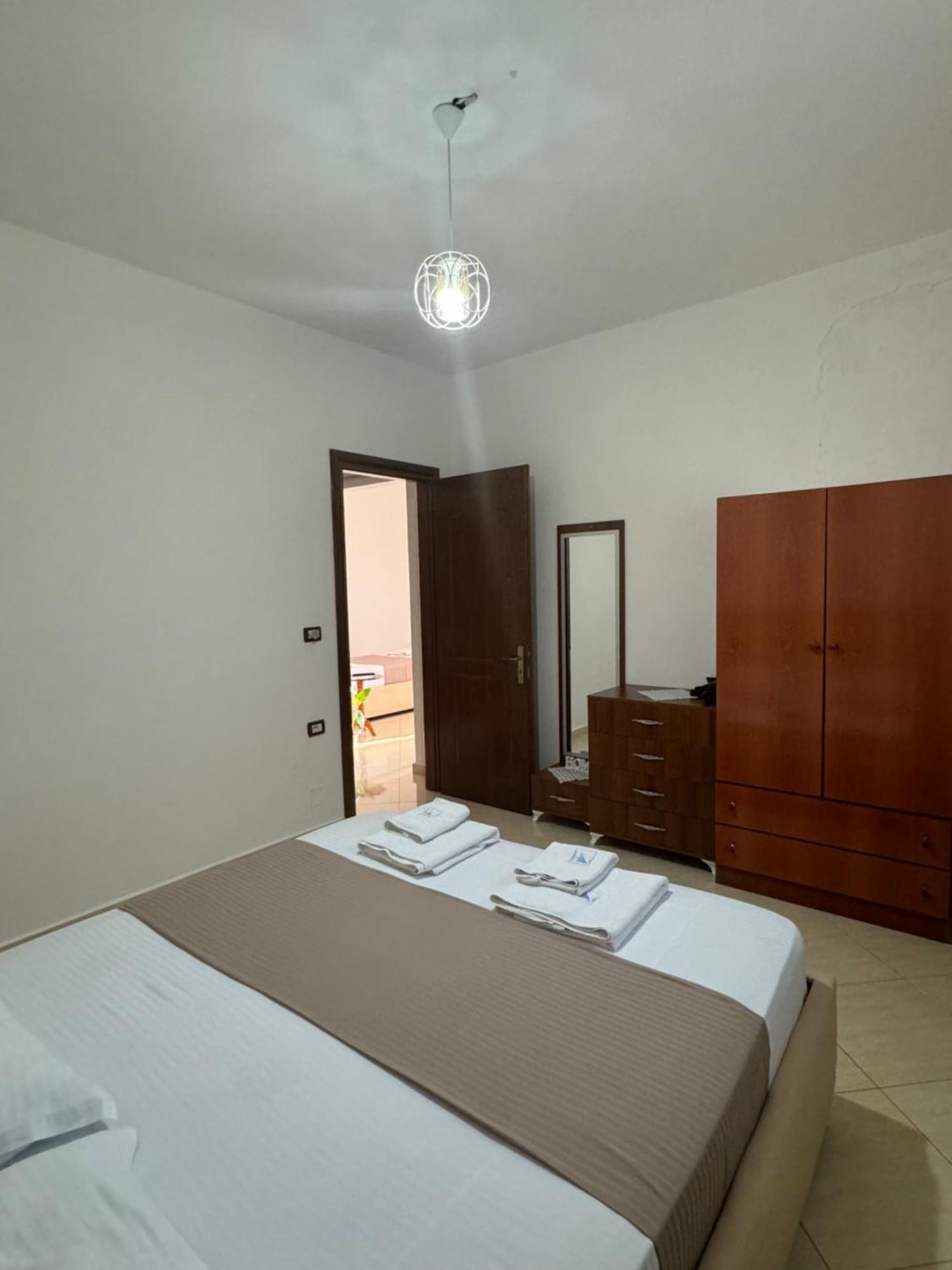 Teo Apartment Саранда Екстер'єр фото